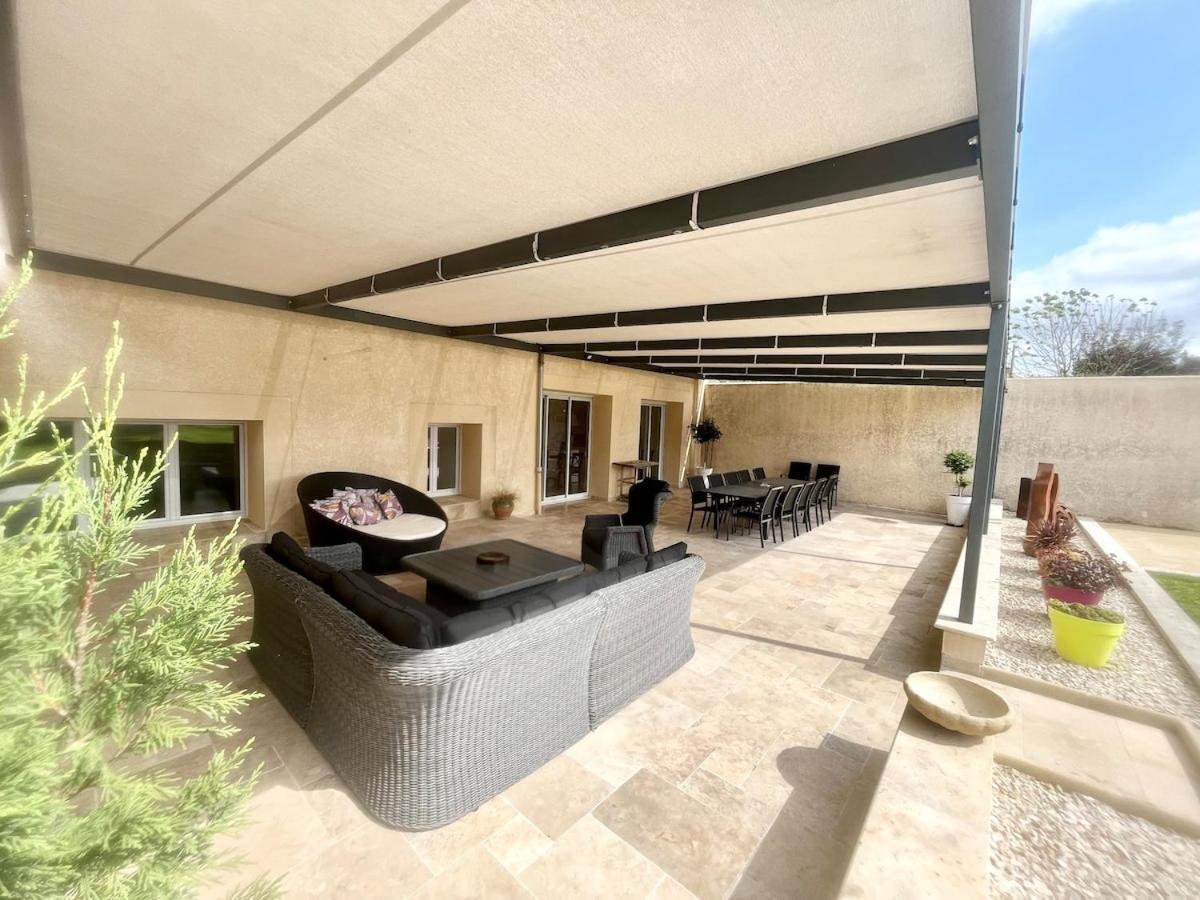 Le Retro Champlay Villa Exteriör bild