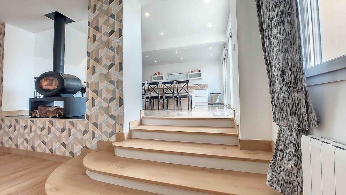 Le Retro Champlay Villa Exteriör bild
