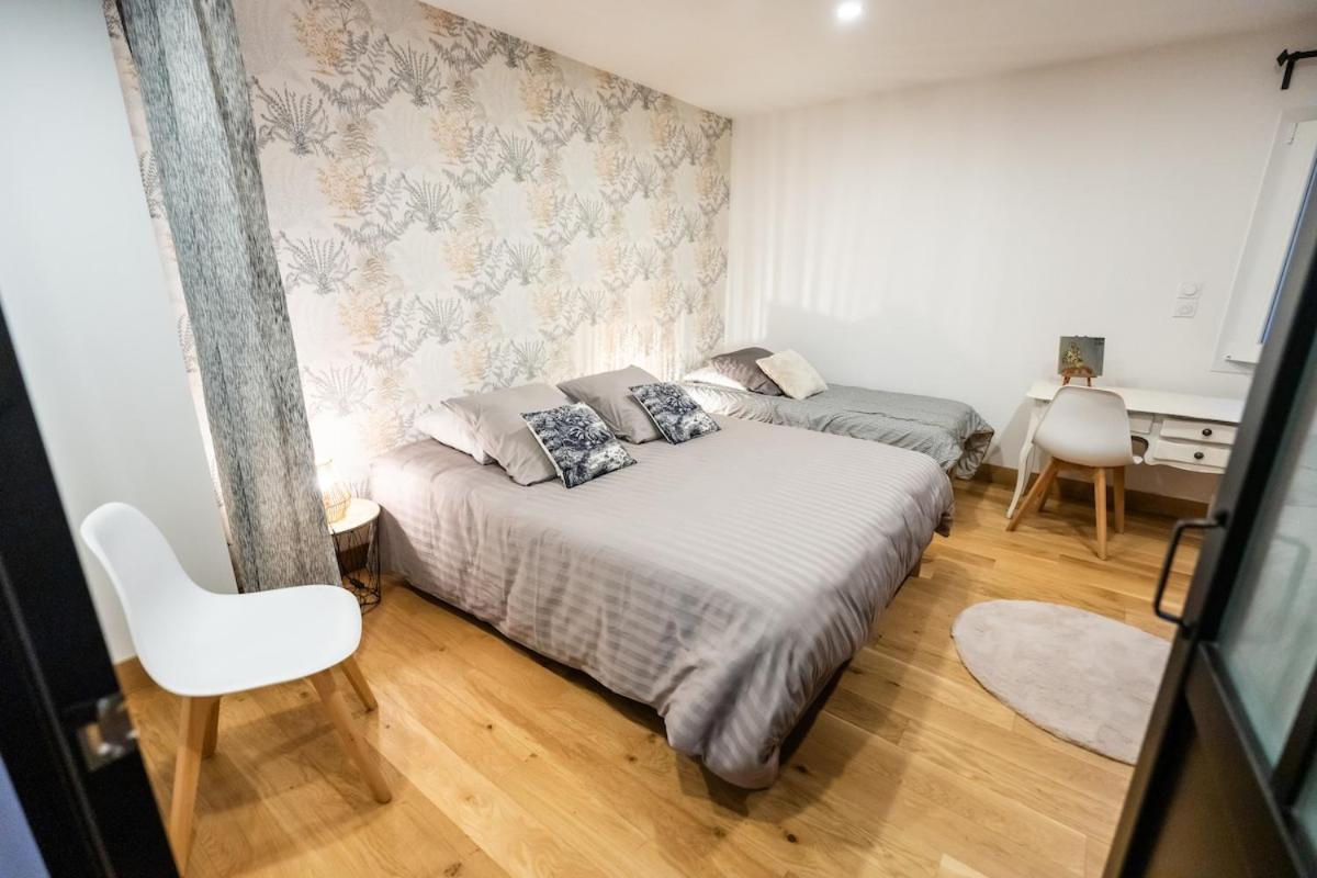 Le Retro Champlay Villa Exteriör bild
