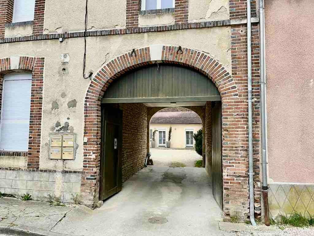 Le Retro Champlay Villa Exteriör bild