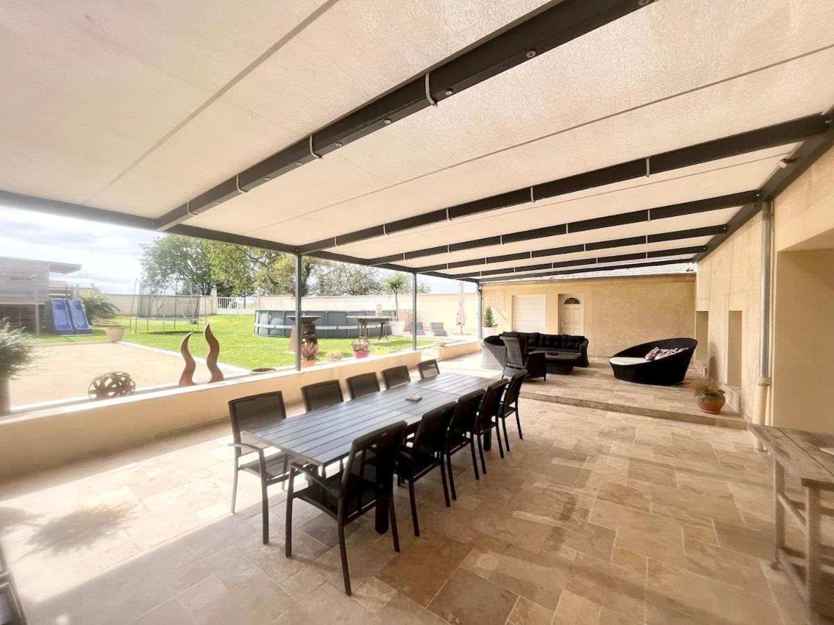 Le Retro Champlay Villa Exteriör bild