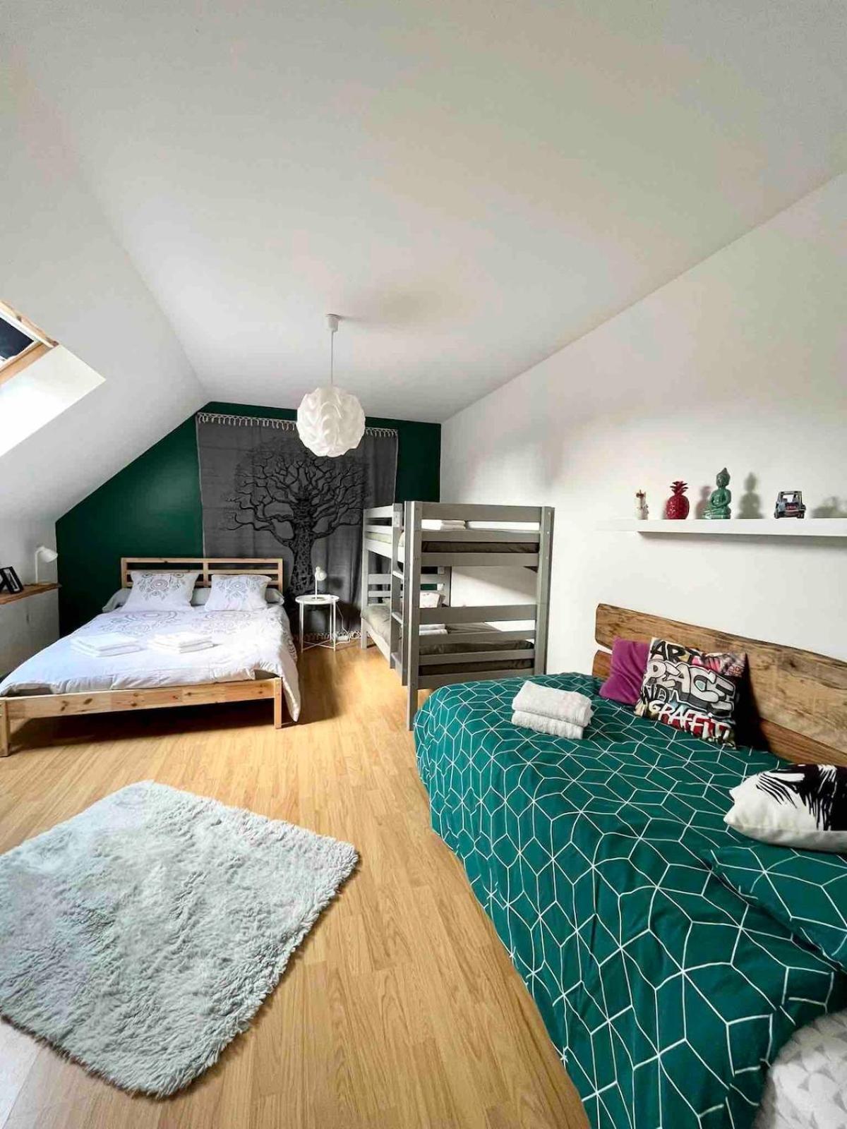 Le Retro Champlay Villa Exteriör bild