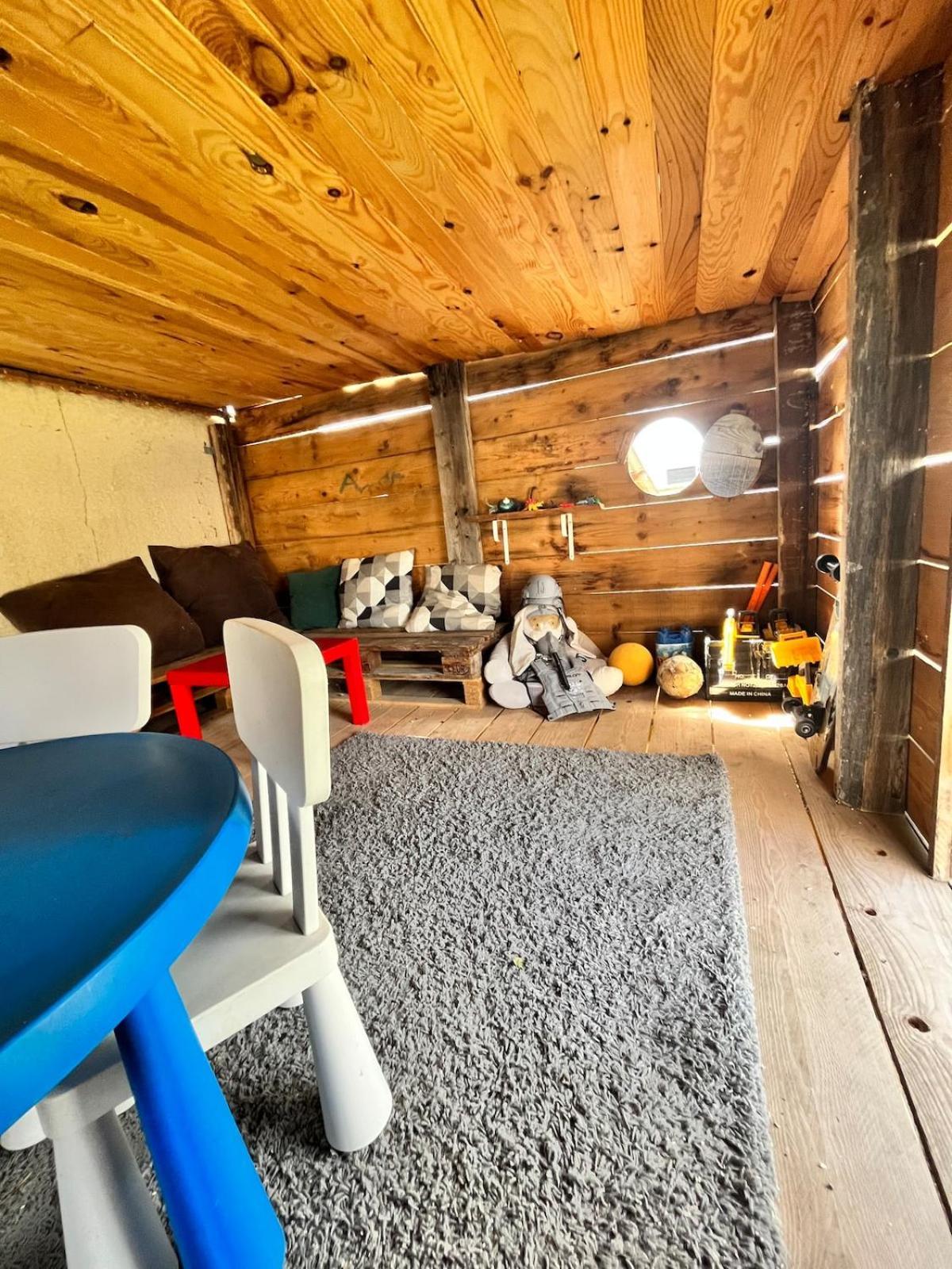 Le Retro Champlay Villa Exteriör bild